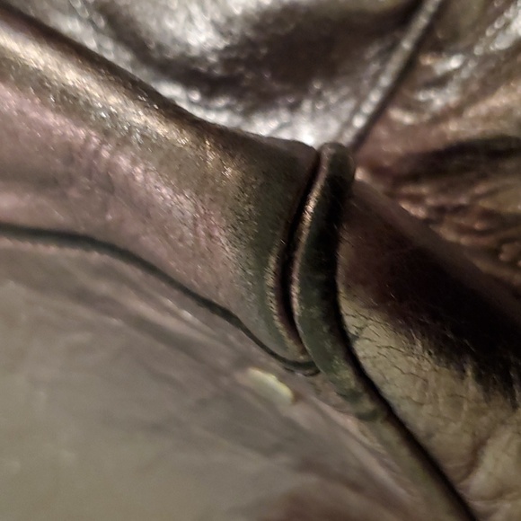 Cavalcanti Metallic Shoulder Bag - Picture 6 of 7